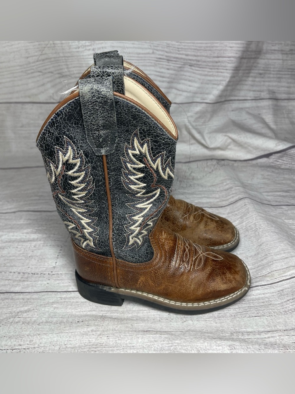 Cody James Boys' Size 10 Full-Grain Leather Western Boots